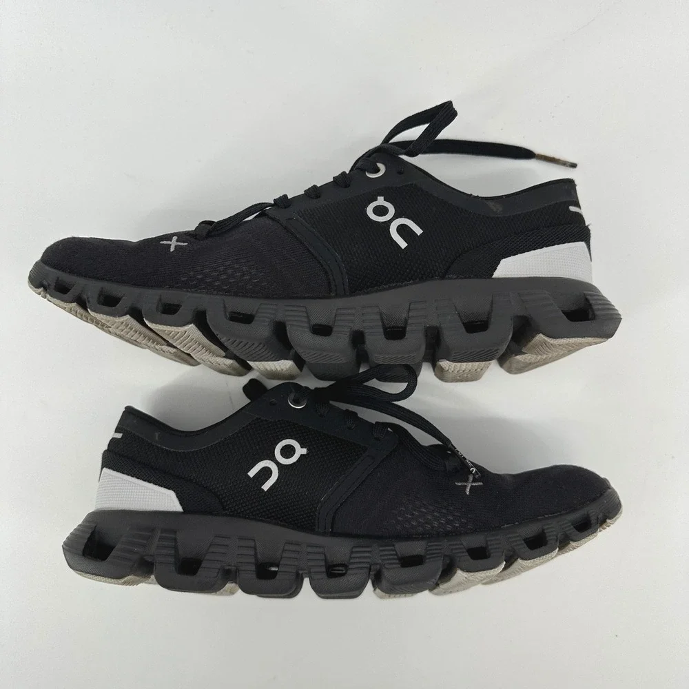 On Running Women's Black and White Cloud Sneakers - Picture 6 of 8